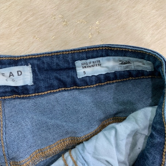 Bullhead high rise skinniest size 5 ❤️ - Picture 5 of 6